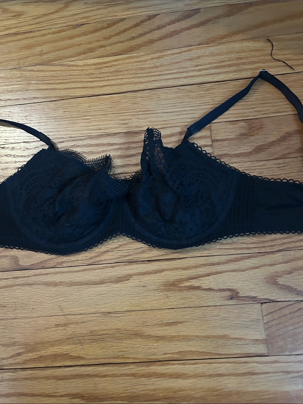 Black Lace Underwire Bra - Women's Intimates